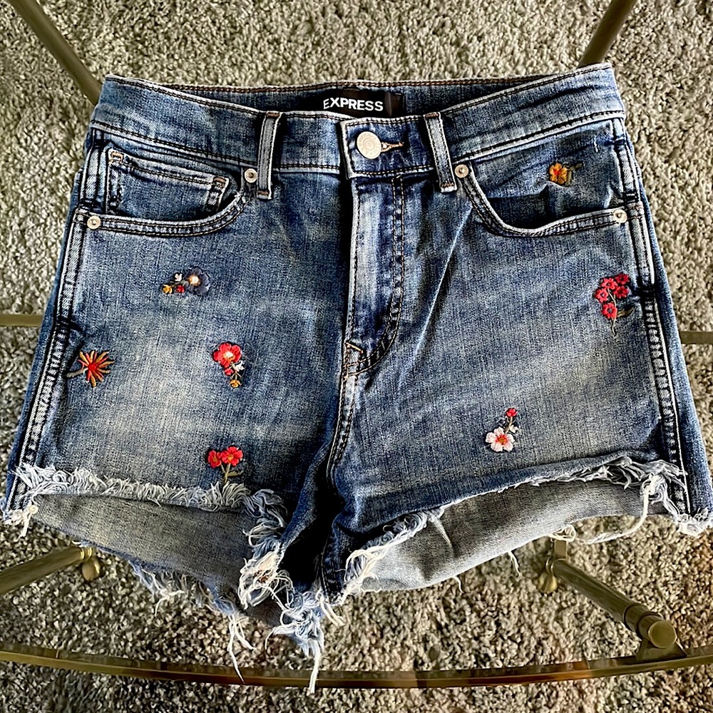 Express Denim Cut-Off Shots w/ Wildflower Appliqué
